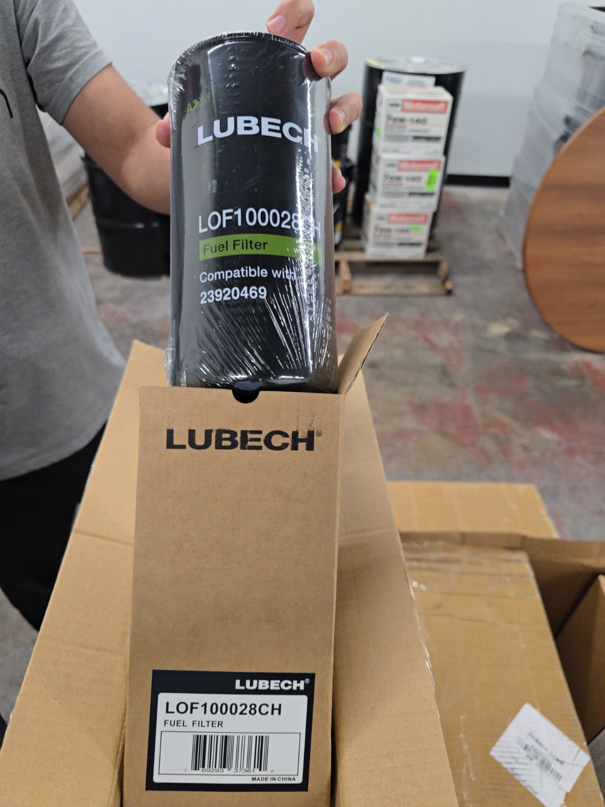 LUBECH LOF100028CH spin-on fuel filter with retail carton